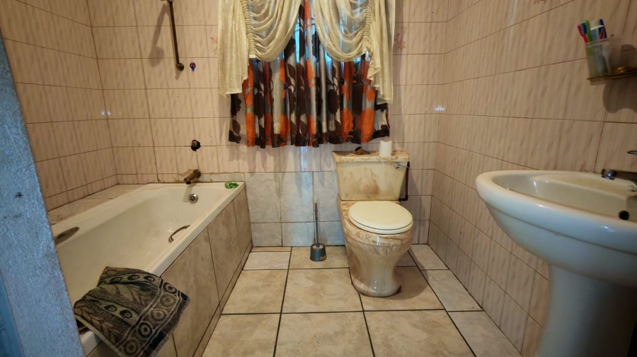 2 Bedroom Property for Sale in Heidedal Free State